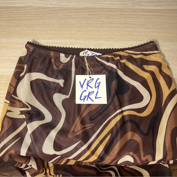 NWT VRG GRL Skirt - Picture 2 of 4